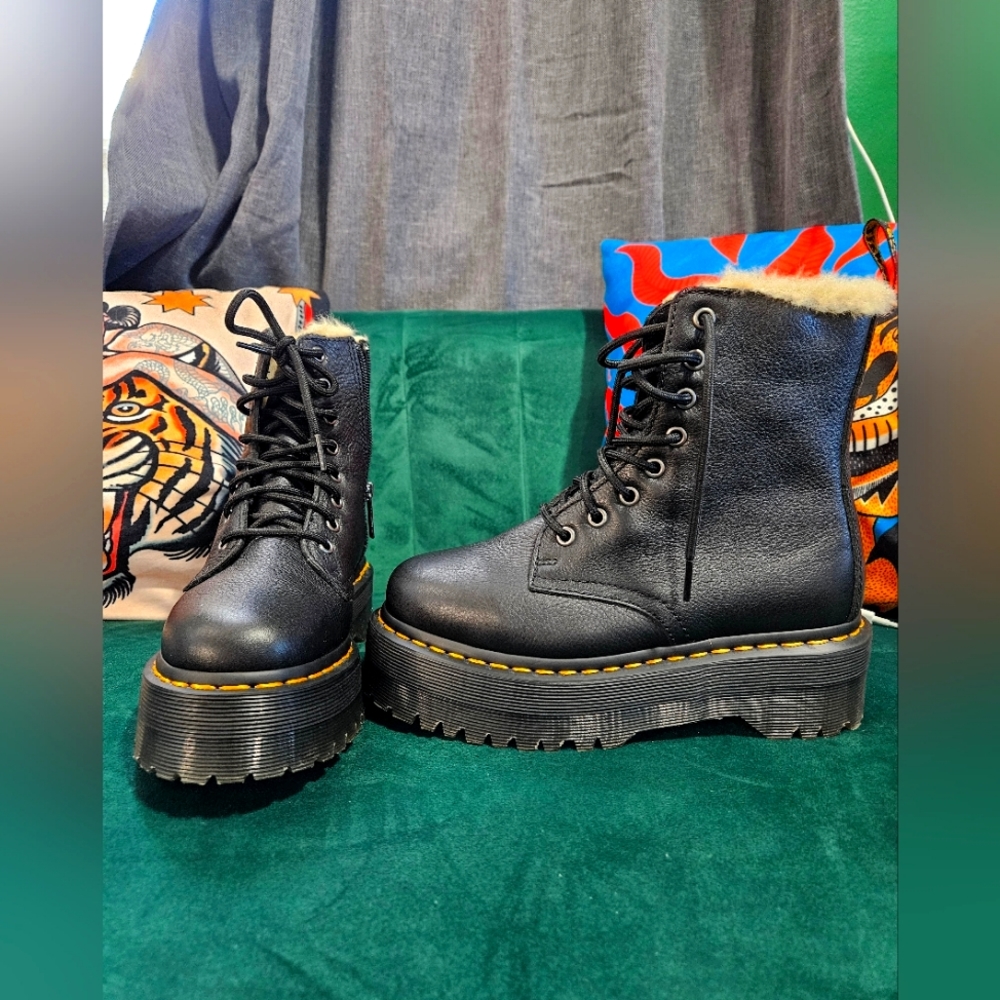 Dr Martens Jadon Boots Leather Platforms